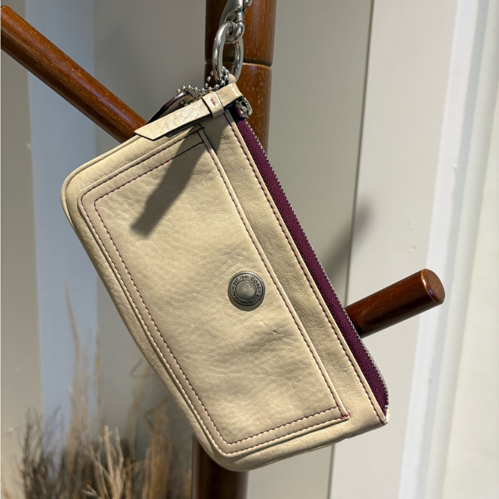 Coach Cream Leather Wristlet - Picture 6 of 9